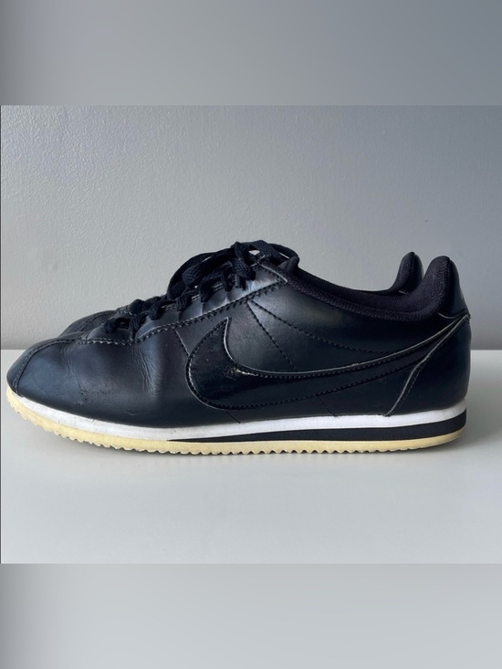 Nike Shoes - Nike ‘Classic Cortez' Black Leather women’s casual sneakers size 10